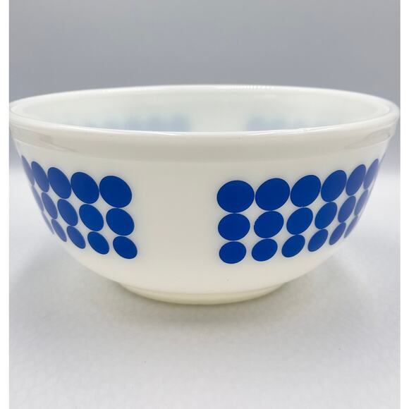 Vintage PYREX 403 Blue Polka Dot White Glass Mixing Bowl 2-1/2 Qt - Picture 5 of 10